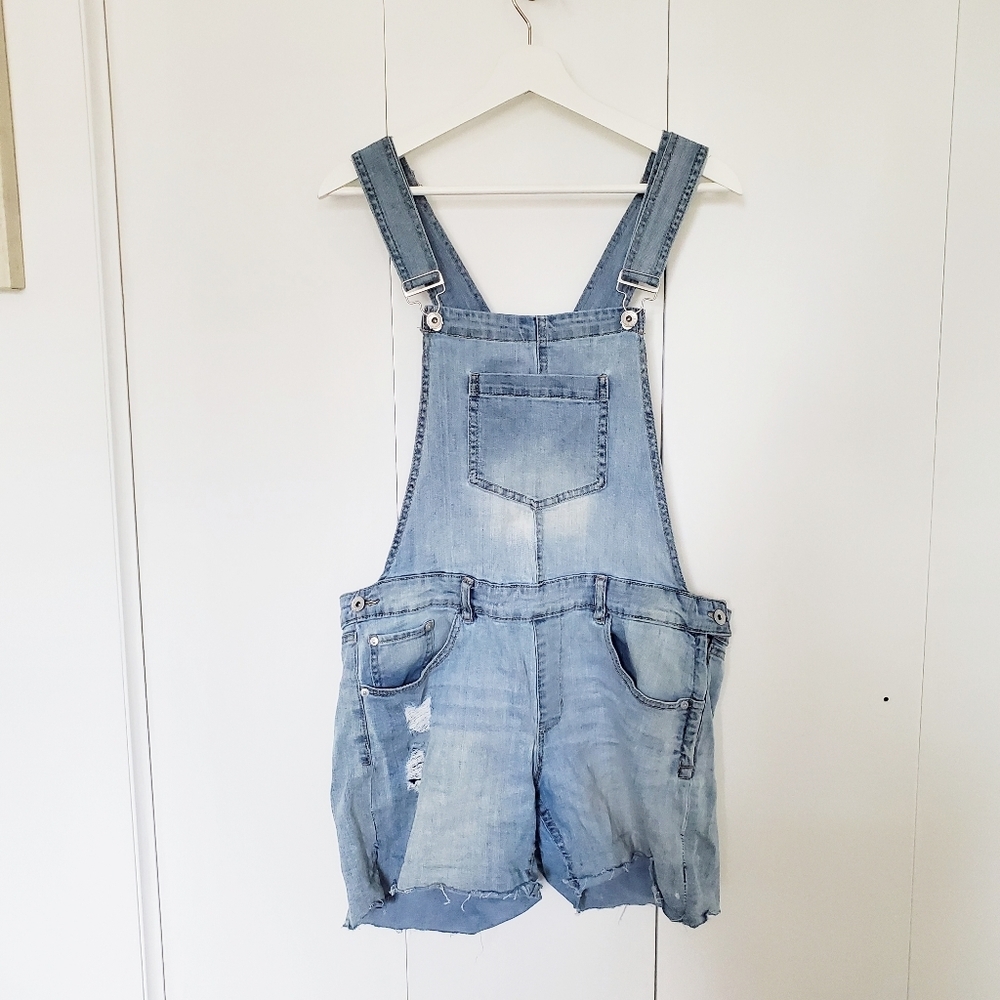 Dollhouse Denim Overall shorts 15 pockets distressed raw hem western boho